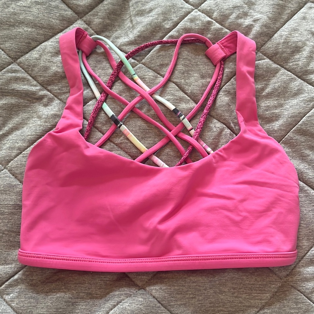 Lululemon sports bra